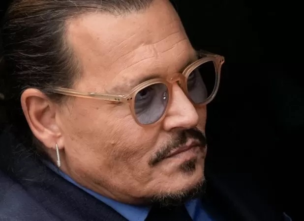 Por qué Johnny Depp perdió en Reino Unido un caso de difamación similar al que ahora ganó contra Amber Heard en EE.UU.