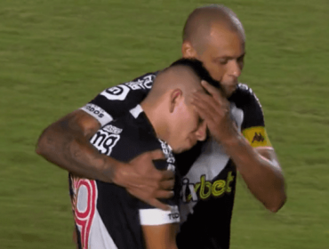 El descargo de Carlos Palacios tras romper en llanto en duelo del Vasco da Gama por la Serie B de Brasil