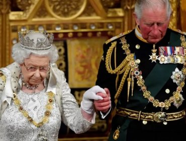La silenciosa transición que comenzó en Reino Unido entre la reina Isabel y el príncipe Carlos