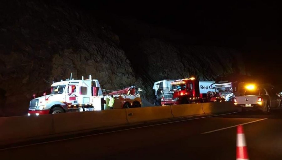 Noche fatal en carreteras de Ovalle: 13 vehículos involucrados en dos accidentes que dejaron víctimas fatales