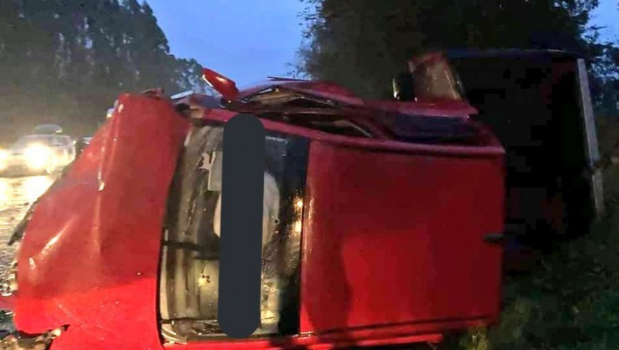 Tres personas lesionadas deja colisión entre cuatro vehículos en el sector Coquiao de Ancud