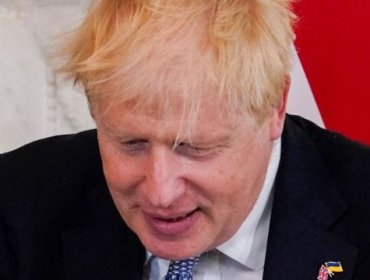 Boris Johnson seguirá como primer ministro de Reino Unido: superó un voto de confianza promovido por su propio partido