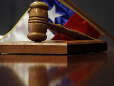 Sujeto fue condenado a 5 años de presidio por abuso sexual reiterado contra la hija de su ex pareja en San Antonio