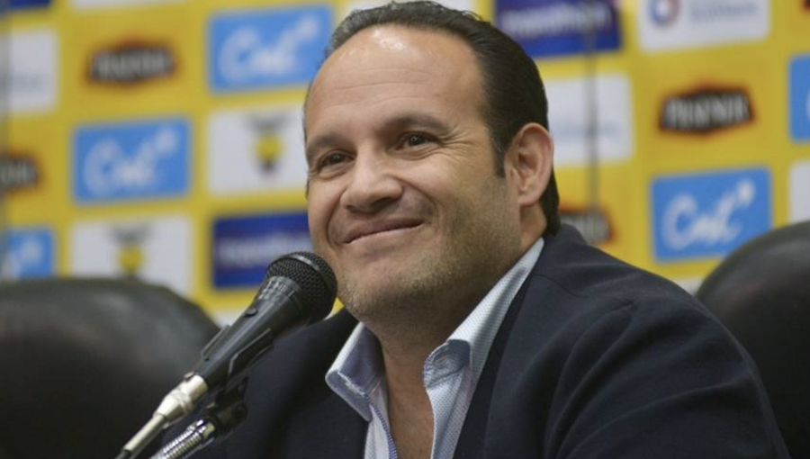 Presidente de la Federación Ecuatoriana de Fútbol festeja fallo de FIFA y estudia demanda contra la ANFP
