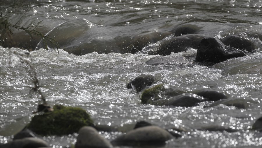 Intervención del río Aconcagua para pasarle agua a Esval: Cores de Valparaíso en alerta por "auxilio" del Estado a empresa privada