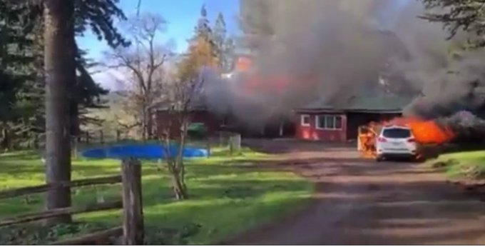 Ataque a fundo de Juan Sutil en La Araucanía: Incendian casa, galpón y maquinaría agrícola