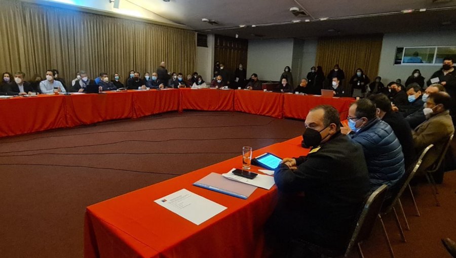 Empresas de Quintero y Puchuncaví dieron cuenta de medidas adoptadas y la actualización de sus planes operacionales en reunión con autoridades