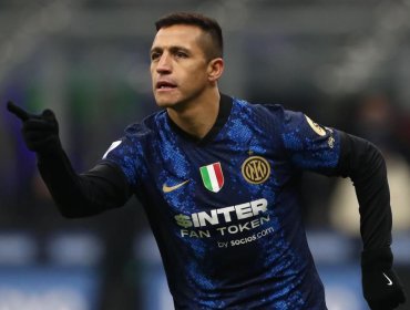 Gol de Alexis Sánchez ante la Roma fue postulado al mejor de la temporada en Inter