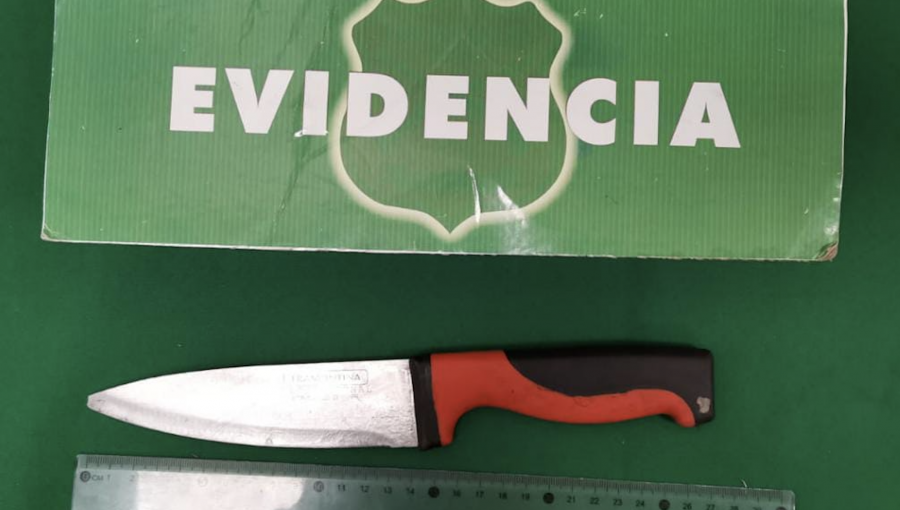 Femicidio frustrado en Quintero: Hombre fue detenido cuando amenazaba con un cuchillo a su pareja en su domicilio