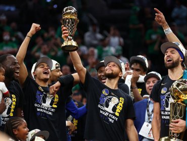 Golden State Warriors ganan el título de la NBA tras derrotar a Boston Celtics en el juego 6