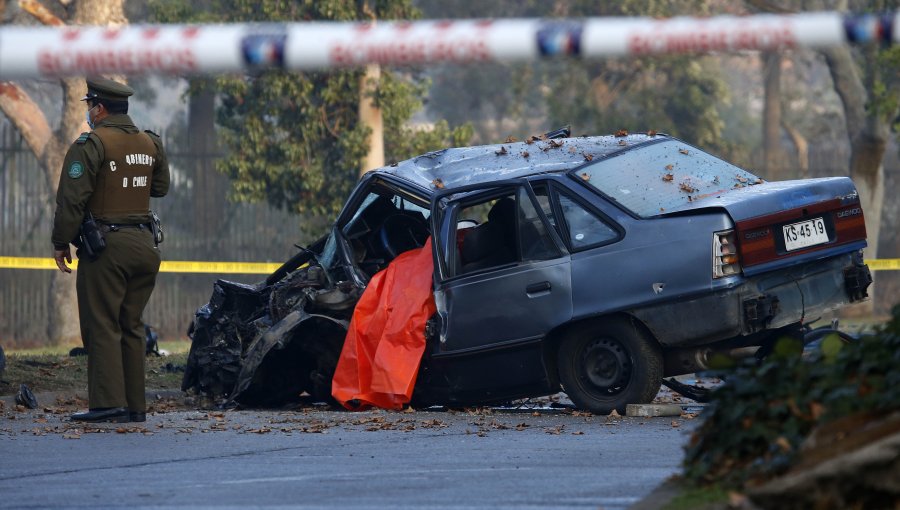 Persecución policial entre Estación Central y Lo Prado deja una delincuente muerta tras accidente contra un árbol