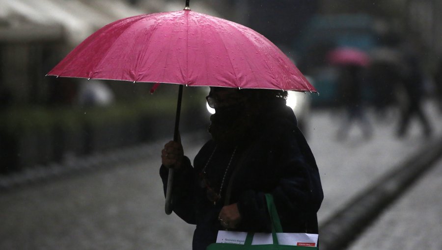Enel Distribución activa plan preventivo por pronóstico de lluvia en la región Metropolitana