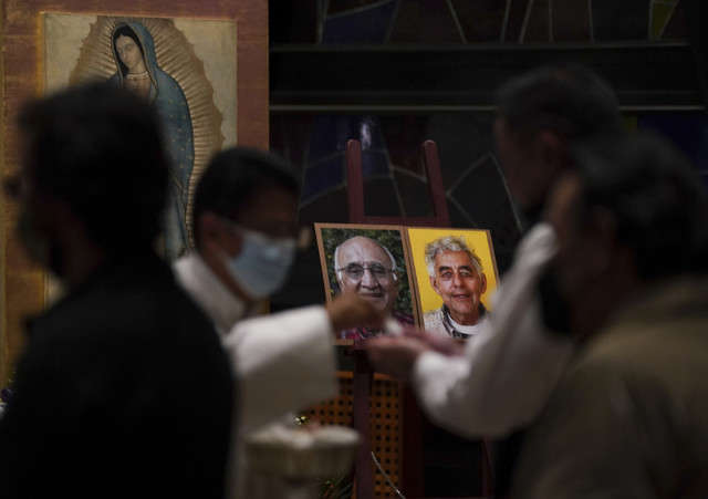El asesinato y robo de los cuerpos de dos sacerdotes jesuitas en una iglesia que conmociona a México