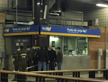 Hombre fue baleado al interior de estación Baquedano del Metro: víctima se encuentra fuera de riesgo vital