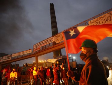 Cifran en 50 mil los trabajadores de Codelco que se adhirieron al paro nacional en rechazo al cierre de la fundición Ventanas