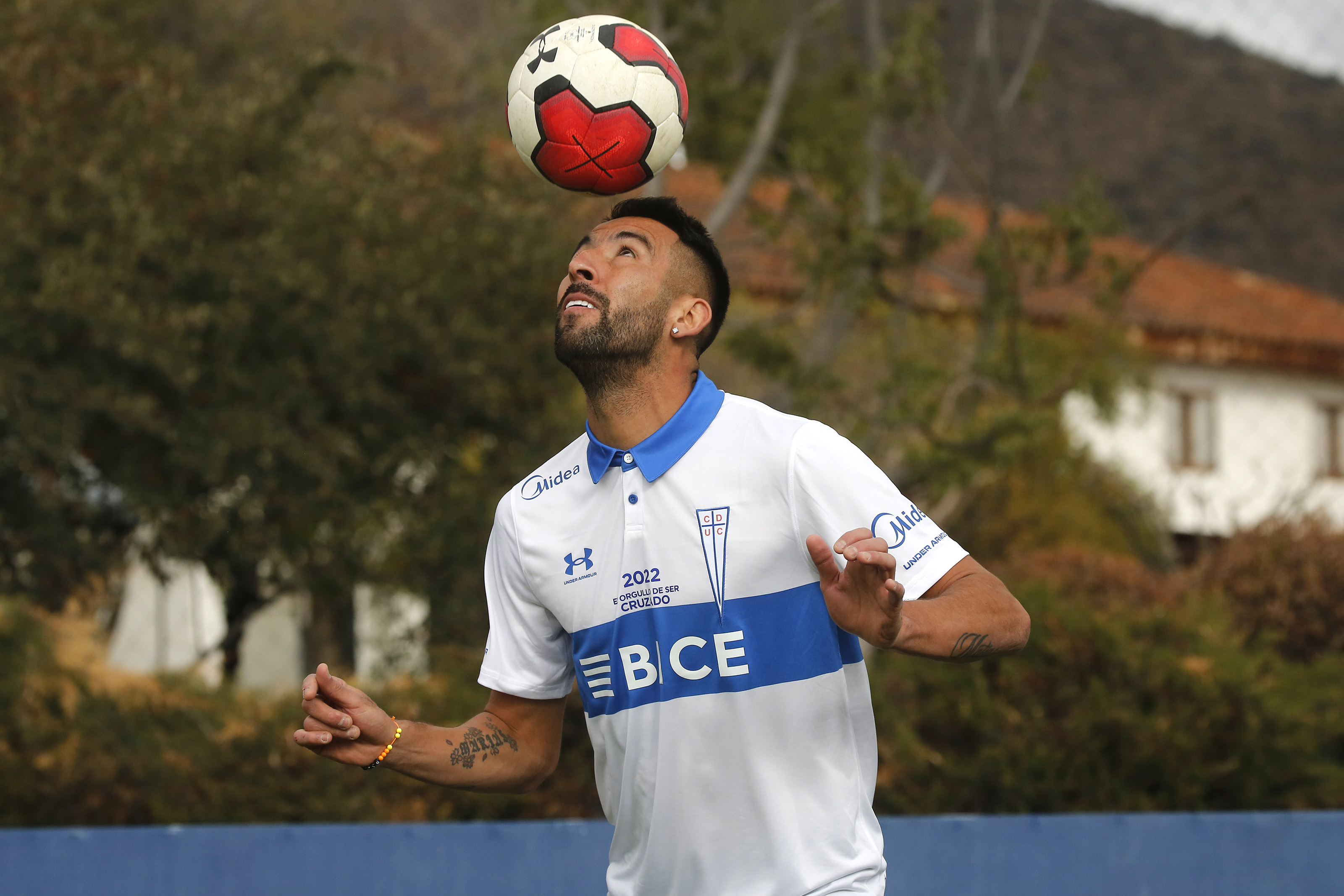 Maurício Isla é liberado da convocação da seleção chilena para turnê  asiática - 365Scores - Notícias de futebol