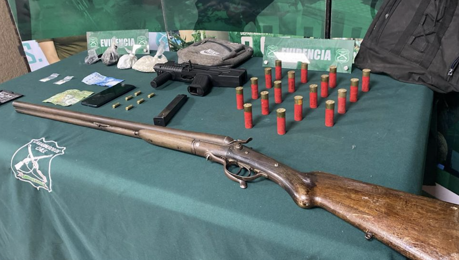 Operativo antidrogas termina con un detenido y la incautación de una escopeta y una subametralladora en Quilpué