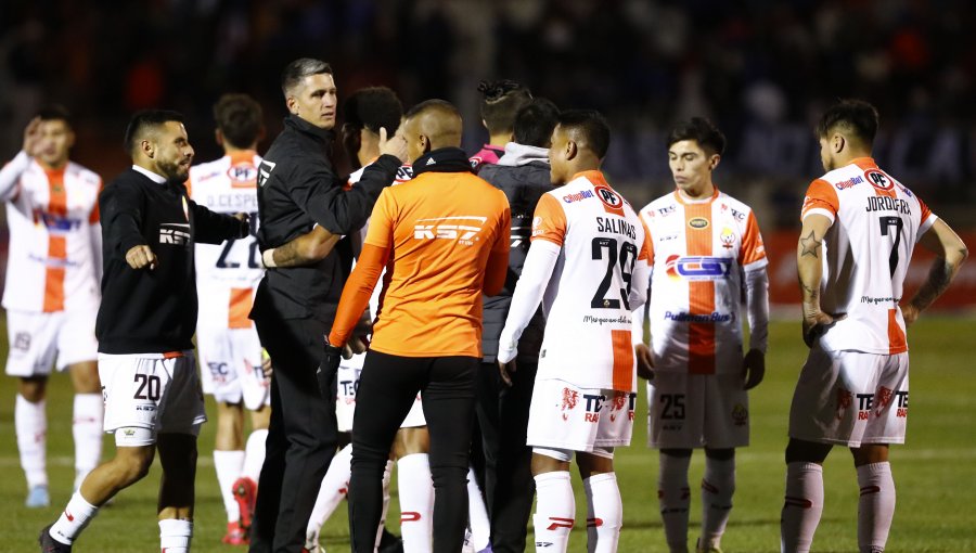 Copa Chile: Un empate le bastó a Cobresal para dejar en el camino a un ilusionado Barnechea