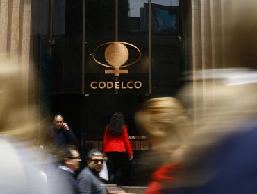 Presidente de Codelco: " El precio del cobre se ve muy firme porque el futuro se ve muy eléctrico”