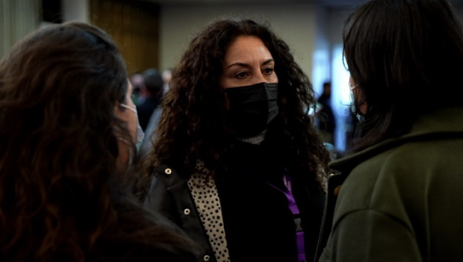 Alcaldesa de La Cruz disminuye presupuesto en ayudas sociales, pavimentos y matrículas para pagar a sobredotación de contratados
