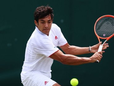 Cristian Garin aprovechó la baja de Matteo Berrettini y debutó con sólido triunfo en Wimbledon