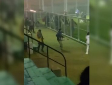 Hombre ingresó con una motosierra al estadio municipal de Santa Juana amenazando con atacar a asistentes de partido de fútbol amateur