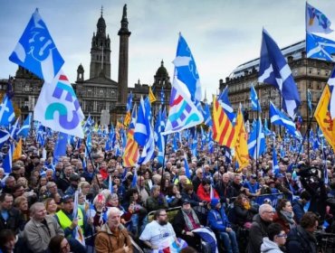 La ministra principal de Escocia pide que se celebre un segundo referendo de independencia en 2023
