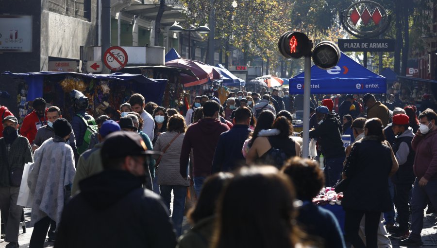 Economía chilena se expande 6,4% en mayo, según el Imacec: cifra supera las expectativas que tenían los analistas