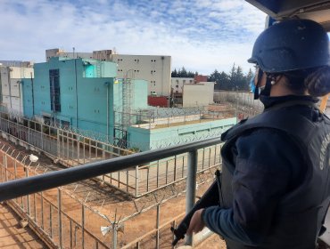 Personal de Gendarmería logró evitar que un reo de la cárcel de Valparaíso se quitara la vida