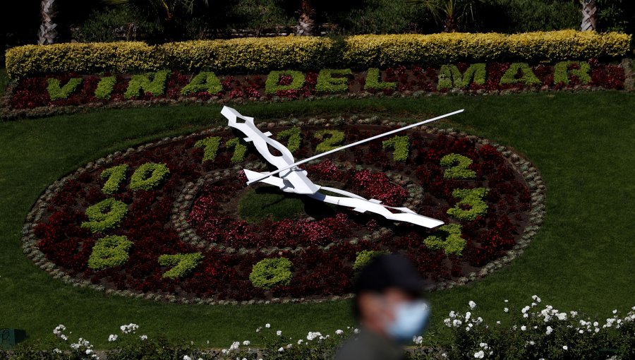 Con firma mensual y prohibición de acercarse al reloj de flores de Viña del Mar quedó imputado por daños al monumento