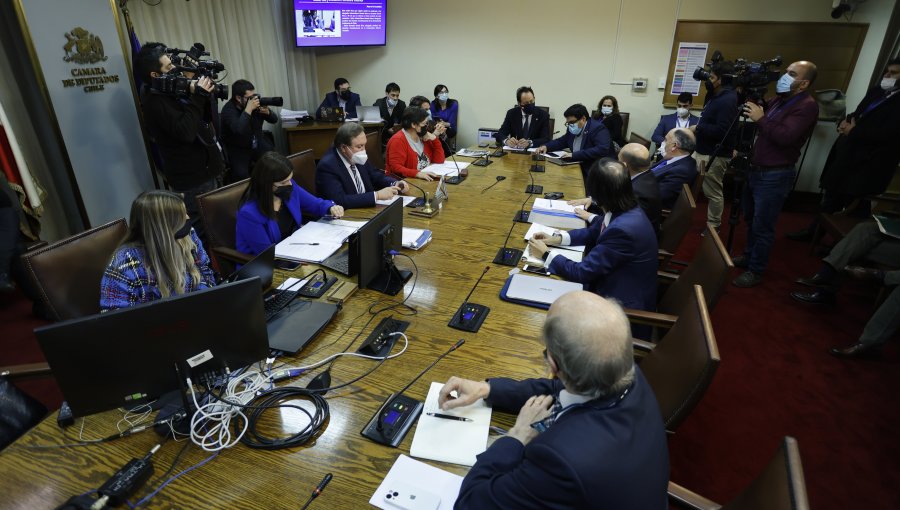 Con polémica comenzó el trabajo de la comisión revisora de la acusación constitucional contra la ministra Siches