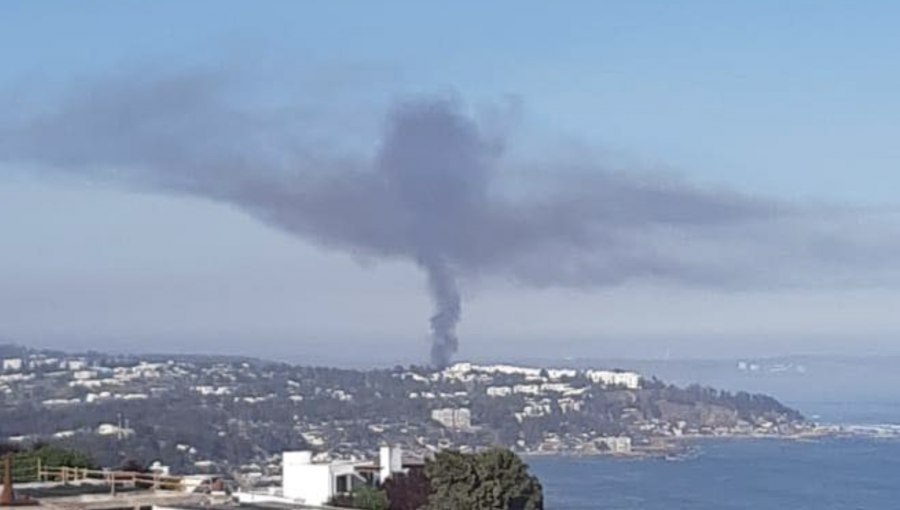 Incendio consume dos viviendas de material ligero en el sector de Maitencillo: propagación de las llamas fue controlada