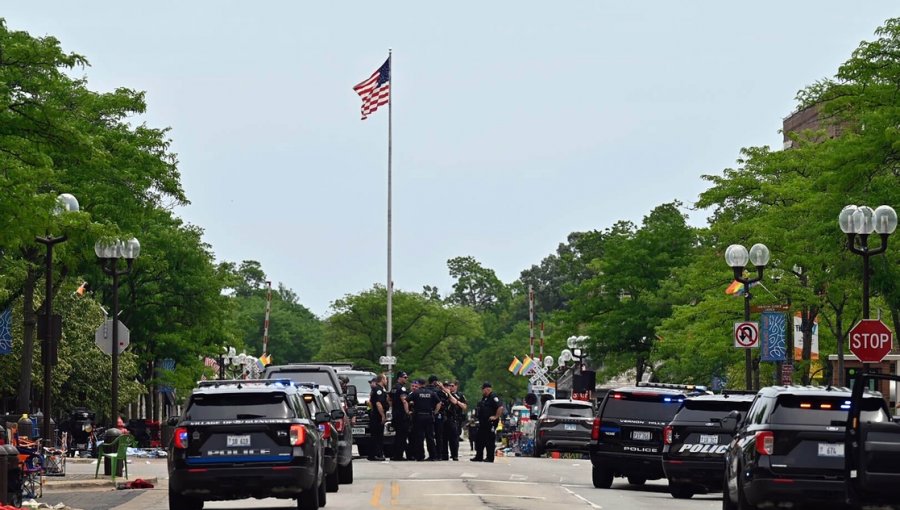 Aumentan a 7 los muertos tras tiroteo en un desfile del 4 de julio cerca de Chicago en Estados Unidos