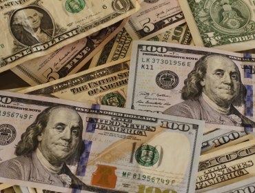 El dólar registra nuevo máximo histórico tras cerrar la jornada superando los $950