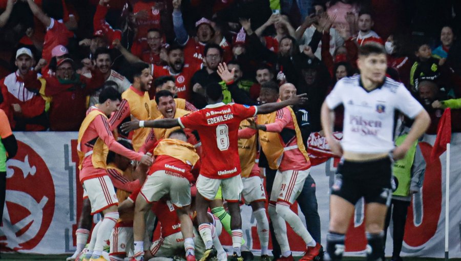 Colo-Colo desaprovechó la ventaja y fue goleado por Inter que lo eliminó de Copa Sudamericana