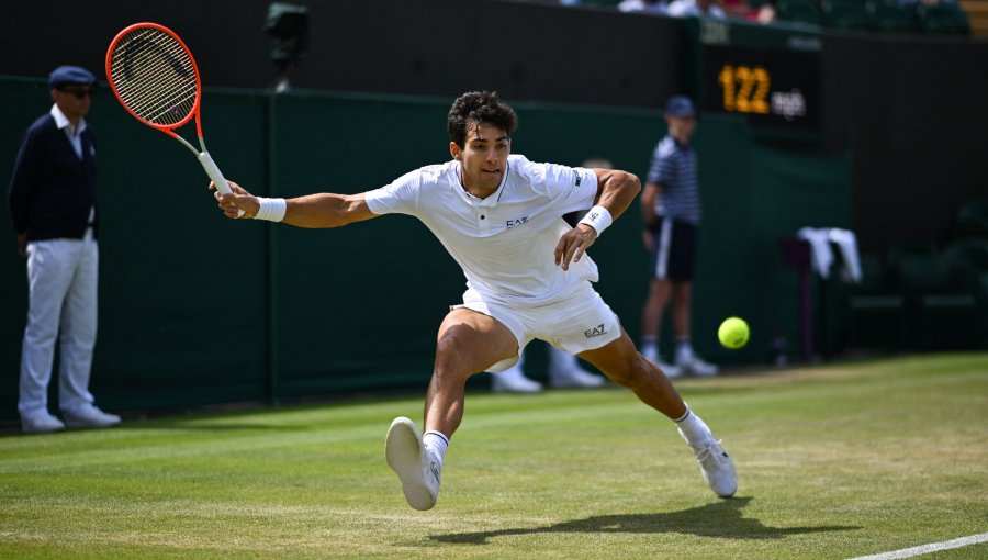 Cristian Garin no aprovechó sus opciones ante Nick Kyrgios y dijo adiós en cuartos de Wimbledon