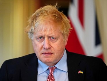 Cuatro claves del escándalo que desató más de 30 renuncias en el gobierno británico y pone contra las cuerdas a Boris Johnson
