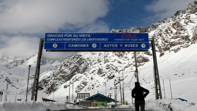 Cierran el paso fronterizo Los Libertadores: Condiciones climáticas impiden el tránsito entre Chile y Argentina