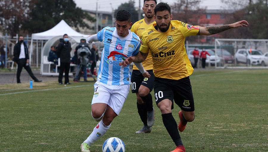Magallanes aplastó a San Luis de Quillota y le ganó por tres goles a cero en San Bernardo