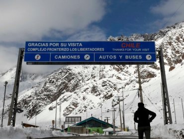 Cierran el paso fronterizo Los Libertadores: Condiciones climáticas impiden el tránsito entre Chile y Argentina
