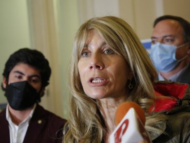 Senadora Ximena Rincón borró polémicos tweets y denunció que hackearon su cuenta