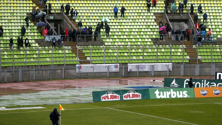 Duelo entre Santiago Wanderers y Deportes Temuco fue suspendido por mal tiempo