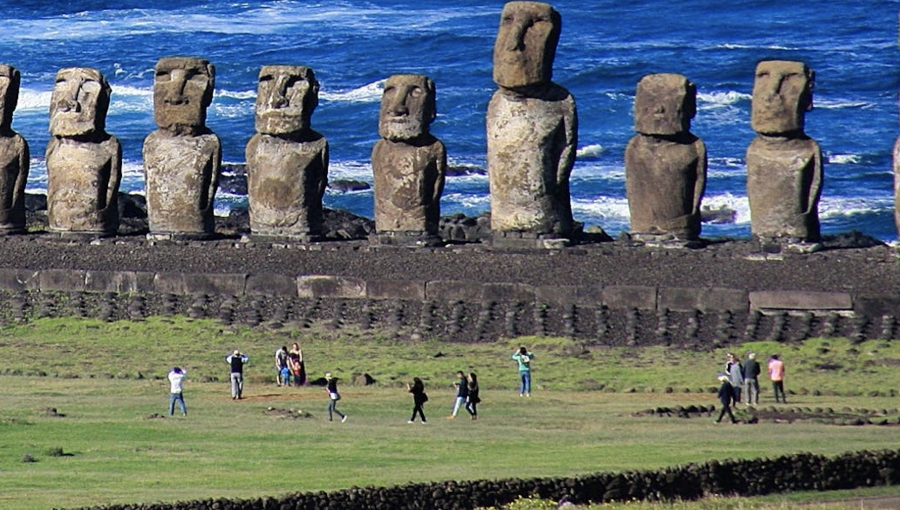 Seremi de Salud confirma caso positivo de Covid-19 en Rapa Nui: 109 pasajeros de vuelo Santiago-Isla de Pascua en cuarentena