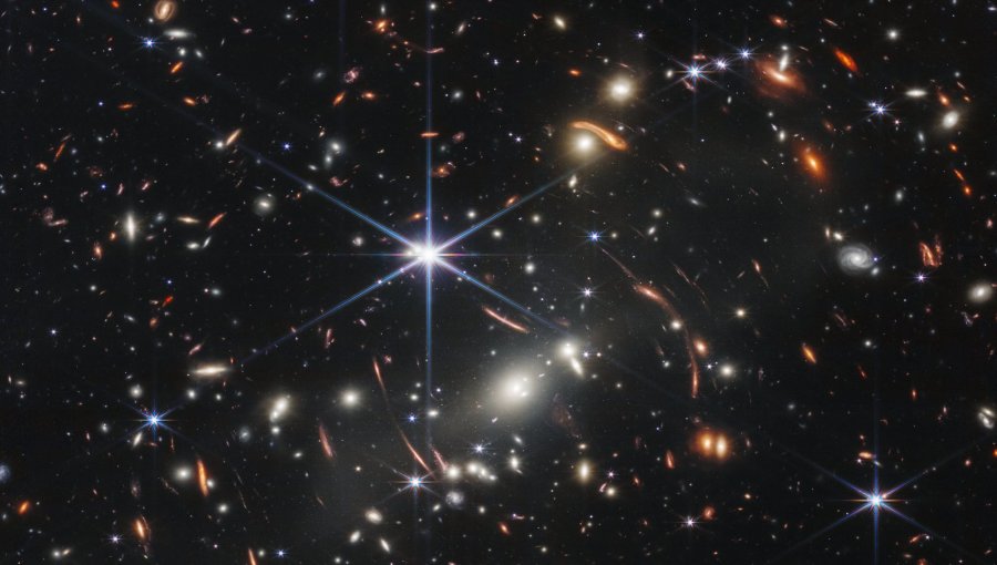Publican la primera imagen increíblemente detallada del espacio profundo captada por el telescopio James Webb
