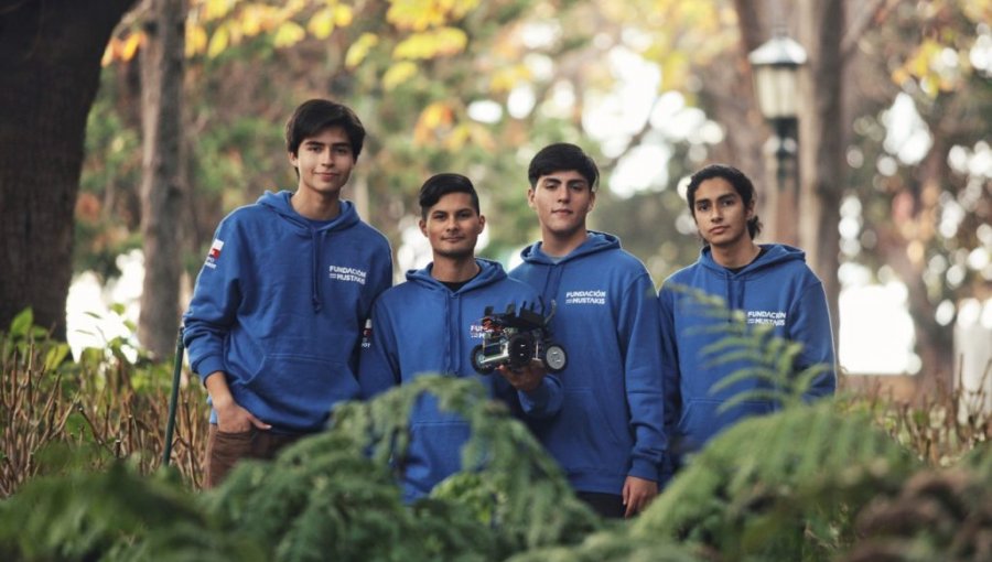 Alumnos de la U. Federico Santa María viajaron a Tailandia a competir en torneo de robótica e inteligencia artificial
