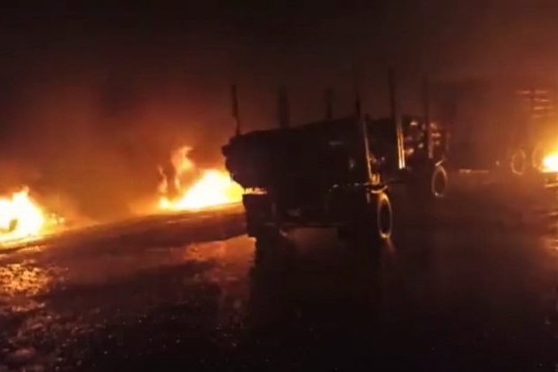 Ocho camiones destruidos deja ataque incendiario de encapuchados armados en predio de La Unión