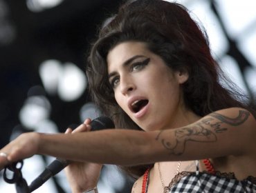 Directora de “50 sombras de Grey” será la encargada de la nueva película biográfica de Amy Winehouse