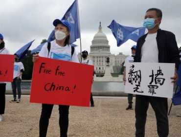 Cómo China usa espías para vigilar y desacreditar a disidentes que viven en Estados Unidos