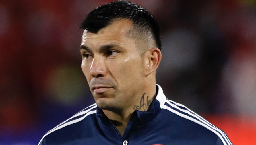 Ex funcionario de la Seremi de Salud que fue increpado por Gary Medel en concierto presenta millonaria demanda contra el futbolista