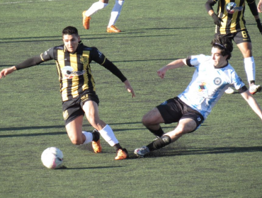 Concón National comenzó la segunda rueda de la Tercera B goleando 7-0 y ahora espera al puntero Santiago City